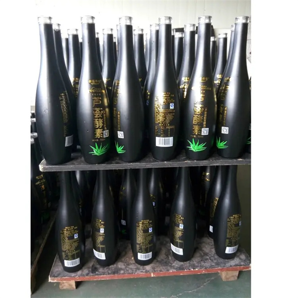 噴塗玻璃酒瓶加工廠家